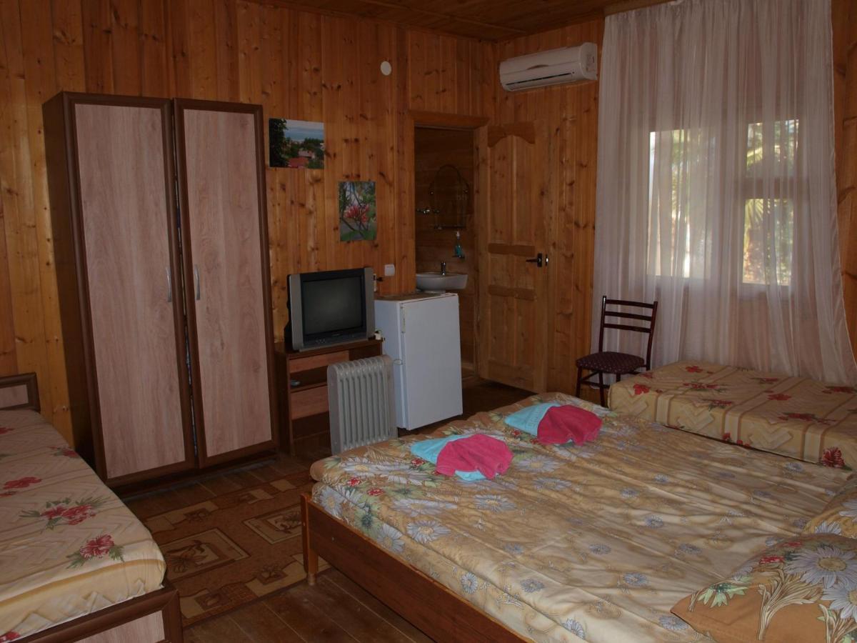 Эко-Отель Гагра Gagra Bagian luar foto